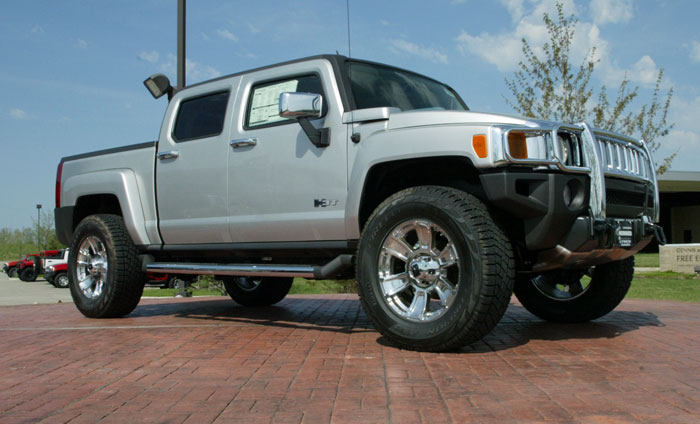 New Black 2009 Hummer H3T Alpha with Slant Back Shell