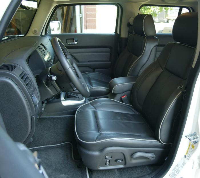 2009 Hummer H3 Ebony Leather Interior