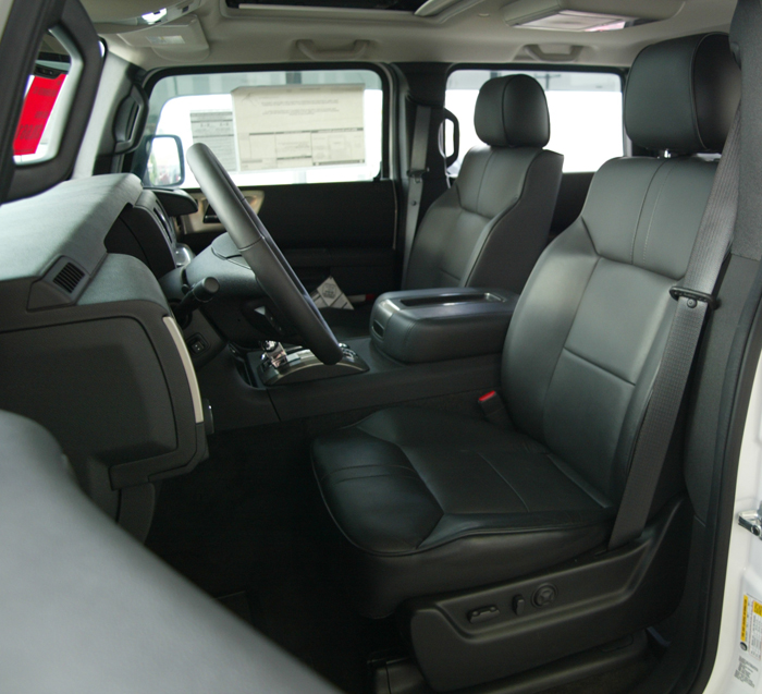 2009 Hummer H2 SUT Ebony Leather Interior